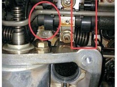 柴油机配件-宝马320i发动机气门室盖中噪声更加明显的明显抖动断裂气门摇臂的作用